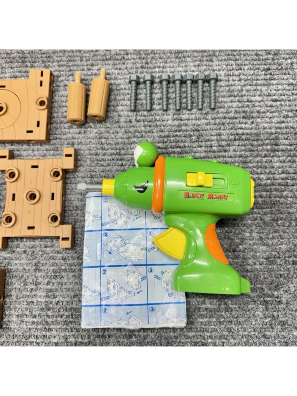 Handy Manny Spinner Power Screwdriver Play Building Set Wood Screws Works RARE - Picture 3 of 11